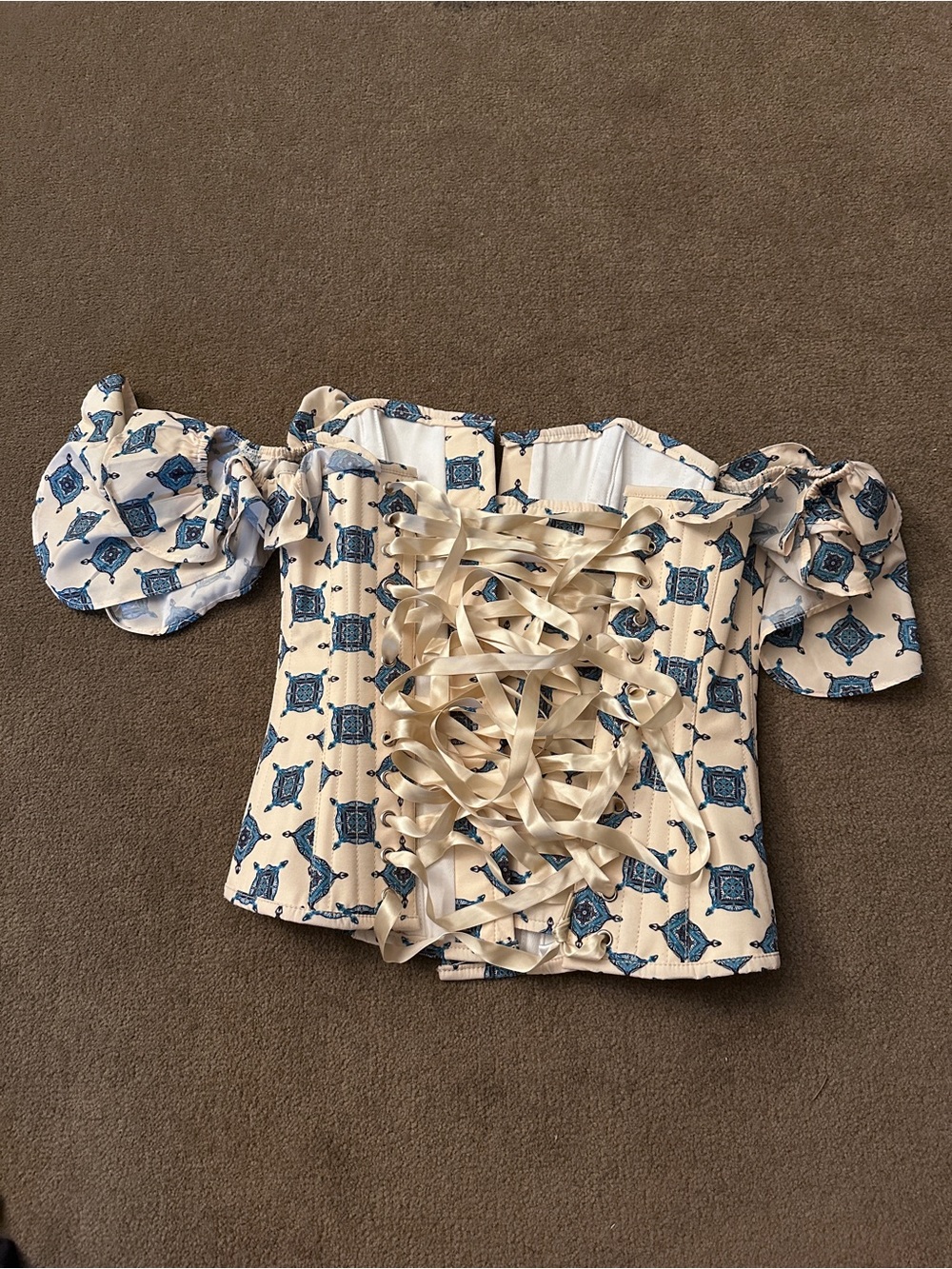 Off-Shoulder Blue Patterned Button-Front Women's Blouse - Picture 5 of 6